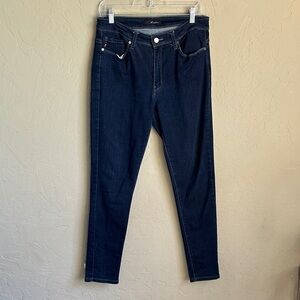 Kancan size 29 womens dark wash skinny stretchy‎ jean